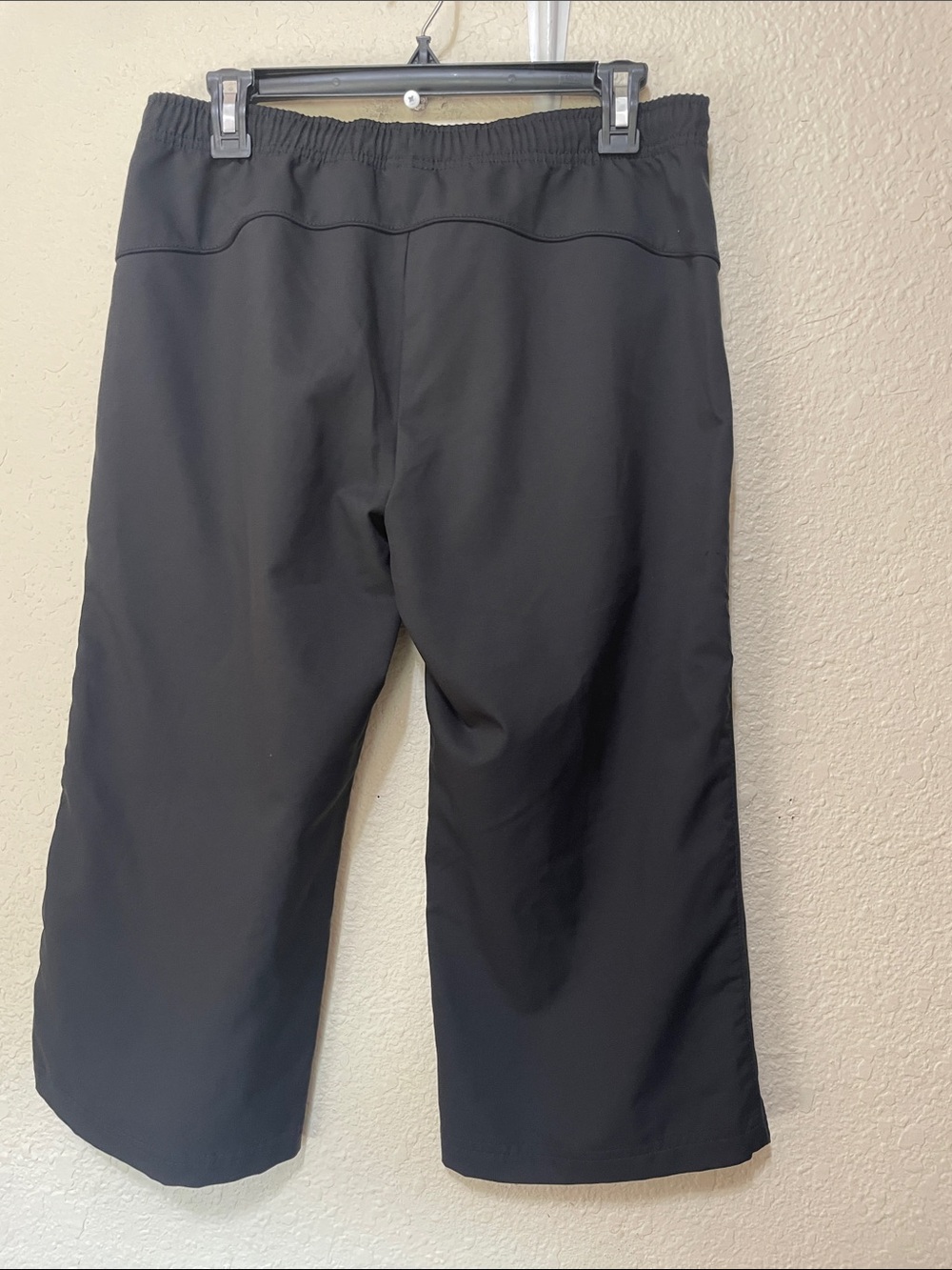 Nike Women's Black Track Capri Length Pants. Good Condition. Size M. - Picture 4 of 6